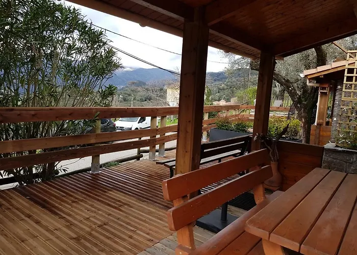 Le De Valentine & Laurent Chalet