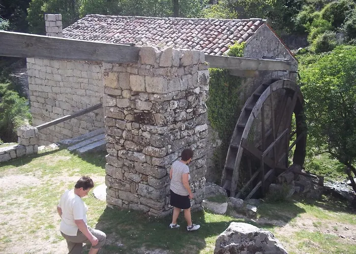 Le De Valentine & Laurent Chalet *
